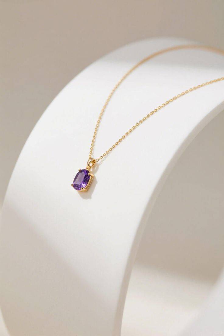 The Velvet Amethyst Solitaire